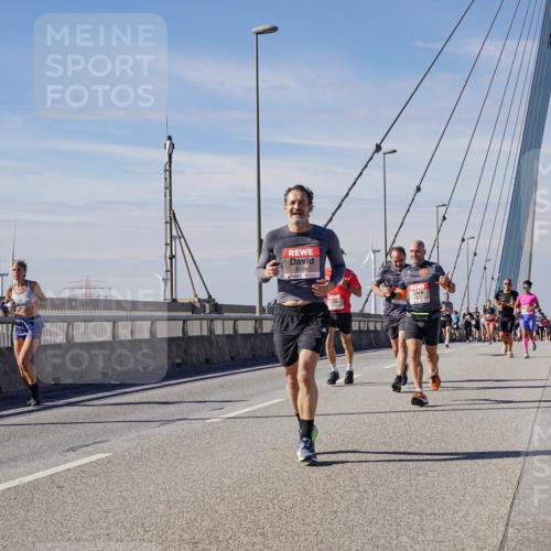 03.10.2025 - Köhlbrandbrückenlauf Michael Burmester http://msf.ph/oto/9077169 03.10.2025 12:42:15 Position 2 6194 meine-sportfotos.de