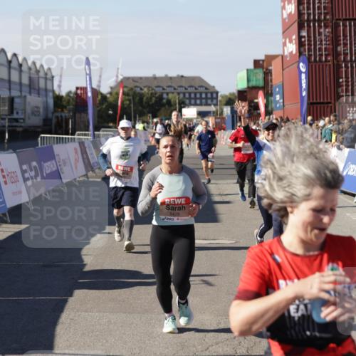 03.10.2025 - Köhlbrandbrückenlauf Jannik Wohlers http://msf.ph/oto/9077172 03.10.2025 13:17:14 Ziel 4242, 4361, 4404, 4982, 4988, 5033, 5073, 5087, 5090, 5429, 5479, 5544, 5638, 5642, 5667, 5890, 5943, 6431 meine-sportfotos.de