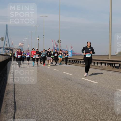 03.10.2025 - Köhlbrandbrückenlauf Fabian Wolf http://msf.ph/oto/9077179 03.10.2025 10:15:42 Position 3  meine-sportfotos.de
