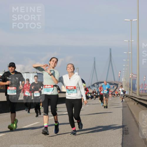 03.10.2025 - Köhlbrandbrückenlauf Jannik Wohlers http://msf.ph/oto/9077186 03.10.2025 09:52:14 Position 3 1333, 301, 3797, 1395 meine-sportfotos.de
