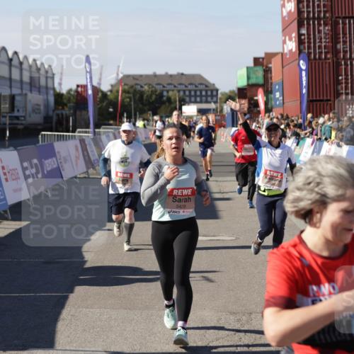 03.10.2025 - Köhlbrandbrückenlauf Jannik Wohlers http://msf.ph/oto/9077200 03.10.2025 13:17:15 Ziel 4242, 4361, 4404, 4982, 4988, 5033, 5073, 5087, 5090, 5429, 5479, 5544, 5638, 5642, 5667, 5890, 5943, 6389, 6431 meine-sportfotos.de