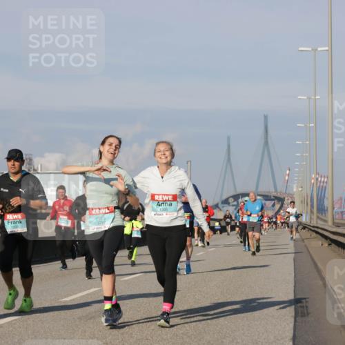 03.10.2025 - Köhlbrandbrückenlauf Jannik Wohlers http://msf.ph/oto/9077217 03.10.2025 09:52:14 Position 3 3797, 1395 meine-sportfotos.de