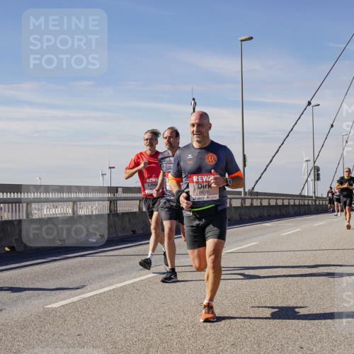 03.10.2025 - Köhlbrandbrückenlauf Michael Burmester http://msf.ph/oto/9077228 03.10.2025 12:42:18 Position 2 5670, 0 meine-sportfotos.de