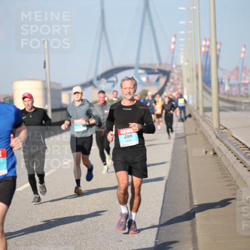 03.10.2025 - Köhlbrandbrückenlauf Jannik Wohlers http://msf.ph/oto/9077236 03.10.2025 09:43:50 Position 3 3181, 3544 meine-sportfotos.de
