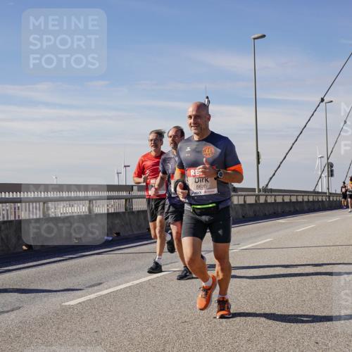 03.10.2025 - Köhlbrandbrückenlauf Michael Burmester http://msf.ph/oto/9077238 03.10.2025 12:42:18 Position 2 5670 meine-sportfotos.de