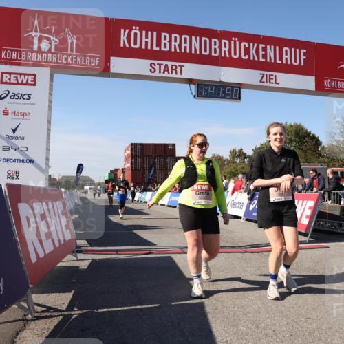 03.10.2025 - Köhlbrandbrückenlauf Lena Gebhardt http://msf.ph/oto/9077240 03.10.2025 13:41:51 Ziel 5043, 5193, 5232, 5250, 5257, 5315 meine-sportfotos.de