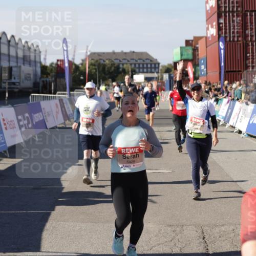 03.10.2025 - Köhlbrandbrückenlauf Jannik Wohlers http://msf.ph/oto/9077242 03.10.2025 13:17:15 Ziel 4242, 4361, 4404, 4982, 4988, 5033, 5073, 5087, 5090, 5429, 5479, 5544, 5638, 5642, 5667, 5890, 5943, 6389, 6431 meine-sportfotos.de
