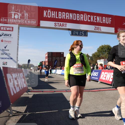 03.10.2025 - Köhlbrandbrückenlauf Lena Gebhardt http://msf.ph/oto/9077251 03.10.2025 13:41:52 Ziel 5043, 5193, 5232, 5250, 5257, 5315 meine-sportfotos.de