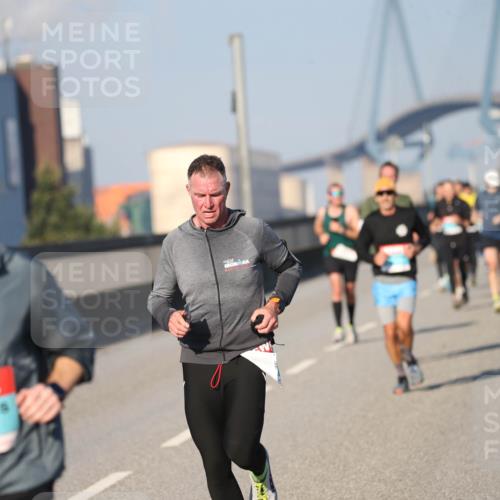 03.10.2025 - Köhlbrandbrückenlauf Jannik Wohlers http://msf.ph/oto/9077284 03.10.2025 09:43:54 Position 3 1150 meine-sportfotos.de