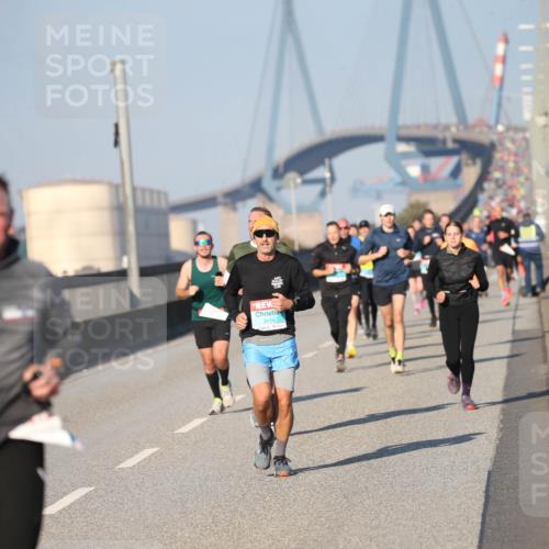 03.10.2025 - Köhlbrandbrückenlauf Jannik Wohlers http://msf.ph/oto/9077303 03.10.2025 09:43:55 Position 3 3414 meine-sportfotos.de