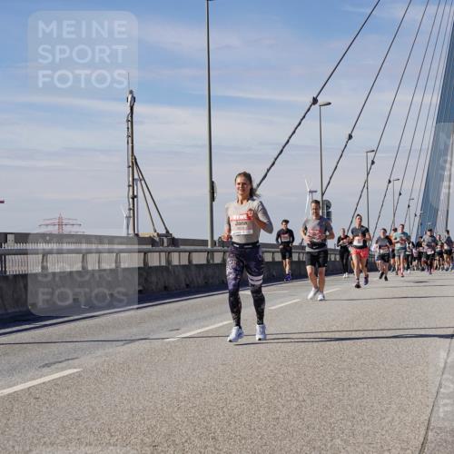 03.10.2025 - Köhlbrandbrückenlauf Michael Burmester http://msf.ph/oto/9077305 03.10.2025 12:42:23 Position 2 4619 meine-sportfotos.de
