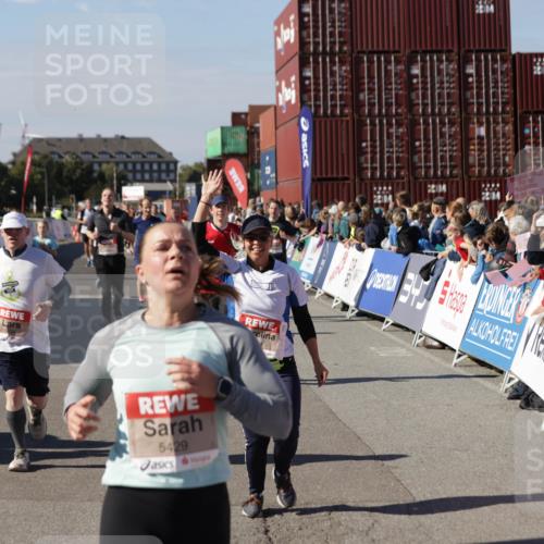 03.10.2025 - Köhlbrandbrückenlauf Jannik Wohlers http://msf.ph/oto/9077327 03.10.2025 13:17:16 Ziel 4242, 4361, 4404, 4988, 5073, 5090, 5429, 5479, 5544, 5638, 5642, 5667, 5890, 5943, 6389, 6431 meine-sportfotos.de