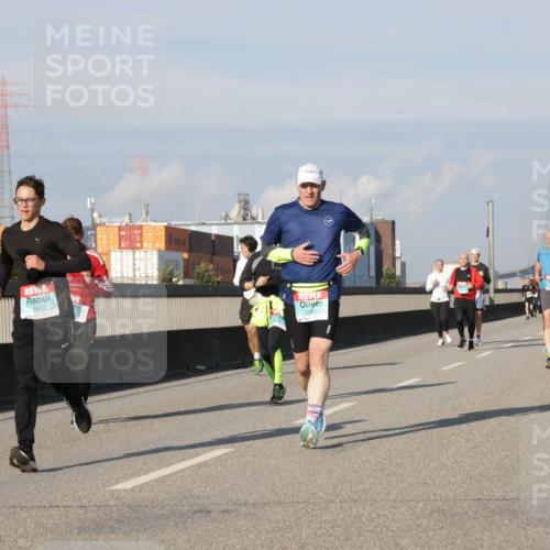 03.10.2025 - Köhlbrandbrückenlauf Jannik Wohlers http://msf.ph/oto/9077343 03.10.2025 09:52:18 Position 3 3411, 3300 meine-sportfotos.de