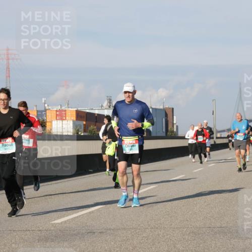 03.10.2025 - Köhlbrandbrückenlauf Jannik Wohlers http://msf.ph/oto/9077360 03.10.2025 09:52:18 Position 3 3411 meine-sportfotos.de