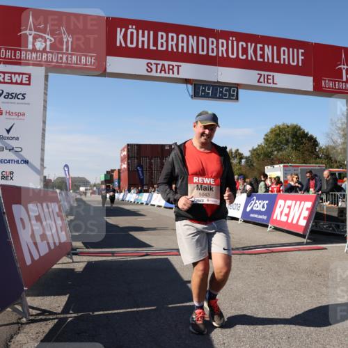 03.10.2025 - Köhlbrandbrückenlauf Lena Gebhardt http://msf.ph/oto/9077362 03.10.2025 13:41:59 Ziel 5043, 5232, 5250, 5253, 5257, 5315, 5620 meine-sportfotos.de