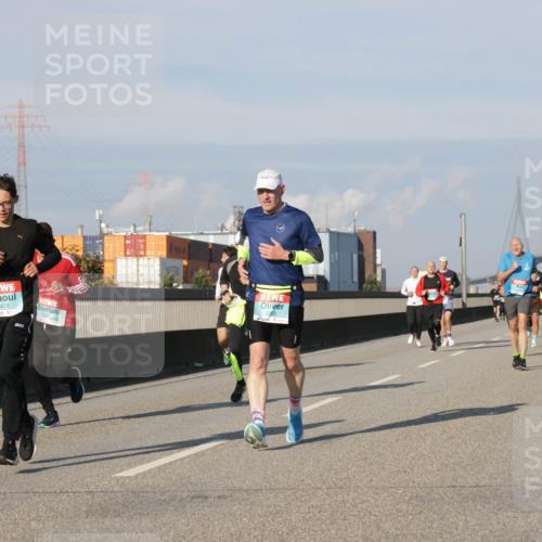 03.10.2025 - Köhlbrandbrückenlauf Jannik Wohlers http://msf.ph/oto/9077369 03.10.2025 09:52:18 Position 3 3411 meine-sportfotos.de