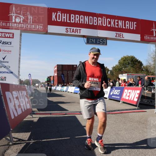 03.10.2025 - Köhlbrandbrückenlauf Lena Gebhardt http://msf.ph/oto/9077370 03.10.2025 13:41:59 Ziel 5043, 5232, 5250, 5253, 5257, 5315, 5620 meine-sportfotos.de