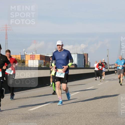 03.10.2025 - Köhlbrandbrückenlauf Jannik Wohlers http://msf.ph/oto/9077382 03.10.2025 09:52:18 Position 3 3411, 3300 meine-sportfotos.de