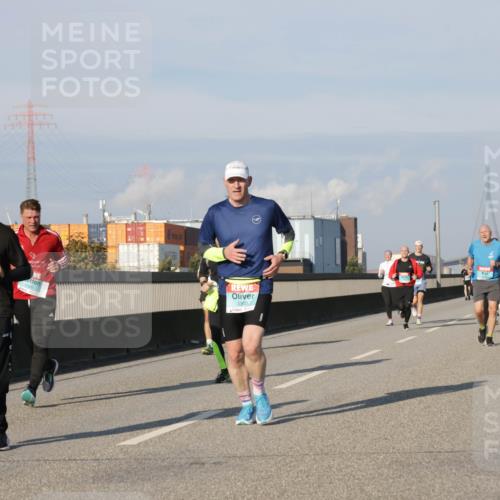 03.10.2025 - Köhlbrandbrückenlauf Jannik Wohlers http://msf.ph/oto/9077392 03.10.2025 09:52:18 Position 3 3411, 3300 meine-sportfotos.de