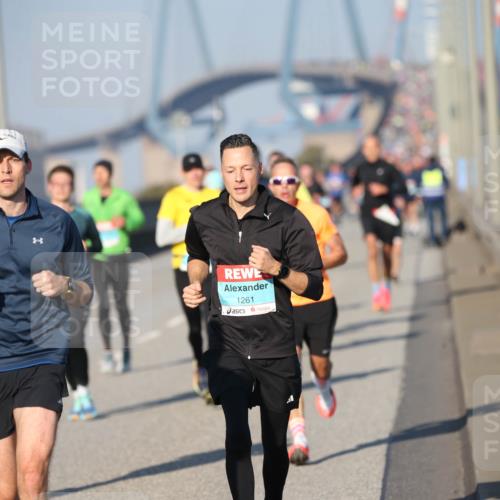 03.10.2025 - Köhlbrandbrückenlauf Jannik Wohlers http://msf.ph/oto/9077395 03.10.2025 09:44:05 Position 3 97, 1261 meine-sportfotos.de