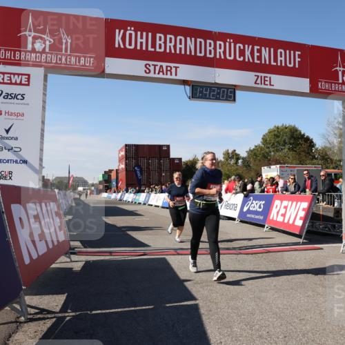 03.10.2025 - Köhlbrandbrückenlauf Lena Gebhardt http://msf.ph/oto/9077399 03.10.2025 13:42:05 Ziel 5043, 5253, 5315, 5620 meine-sportfotos.de