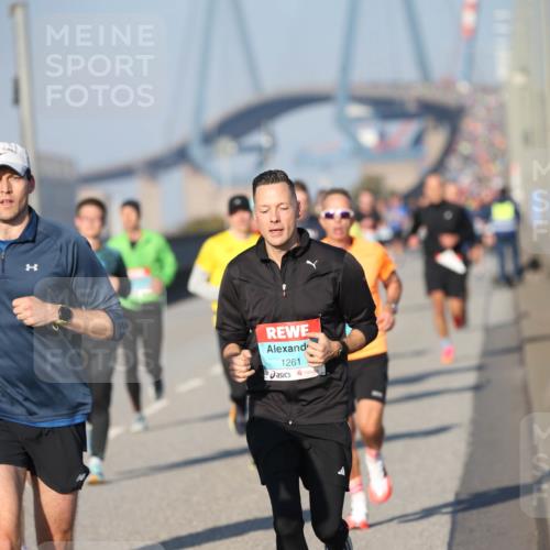 03.10.2025 - Köhlbrandbrückenlauf Jannik Wohlers http://msf.ph/oto/9077404 03.10.2025 09:44:05 Position 3 1261 meine-sportfotos.de