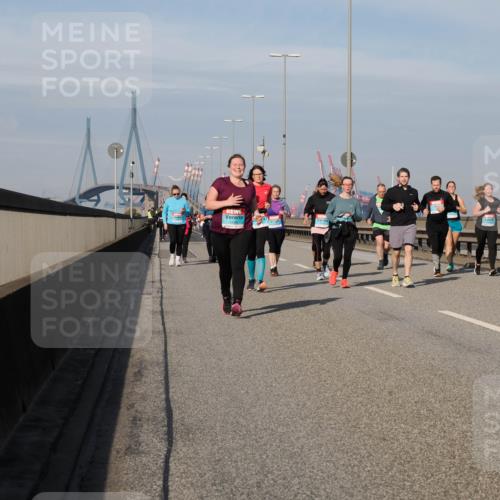 03.10.2025 - Köhlbrandbrückenlauf Fabian Wolf http://msf.ph/oto/9077409 03.10.2025 10:15:48 Position 3  meine-sportfotos.de