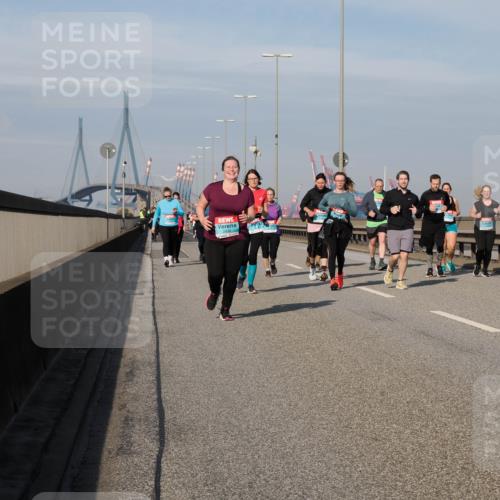 03.10.2025 - Köhlbrandbrückenlauf Fabian Wolf http://msf.ph/oto/9077419 03.10.2025 10:15:49 Position 3 2438 meine-sportfotos.de