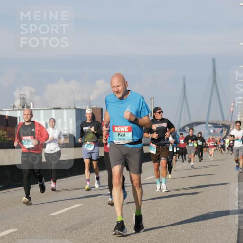 03.10.2025 - Köhlbrandbrückenlauf Jannik Wohlers http://msf.ph/oto/9077472 03.10.2025 09:52:23 Position 3 3250 meine-sportfotos.de