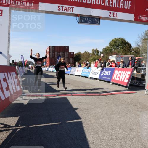 03.10.2025 - Köhlbrandbrückenlauf Lena Gebhardt http://msf.ph/oto/9077486 03.10.2025 13:42:20 Ziel 5271, 6247 meine-sportfotos.de