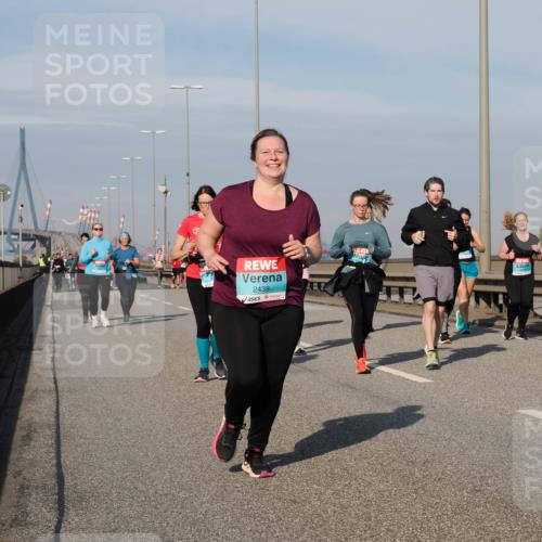 03.10.2025 - Köhlbrandbrückenlauf Fabian Wolf http://msf.ph/oto/9077508 03.10.2025 10:15:51 Position 3 2438 meine-sportfotos.de