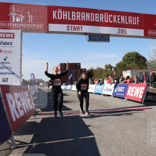 03.10.2025 - Köhlbrandbrückenlauf Lena Gebhardt http://msf.ph/oto/9077509 03.10.2025 13:42:20 Ziel 5271, 6247 meine-sportfotos.de