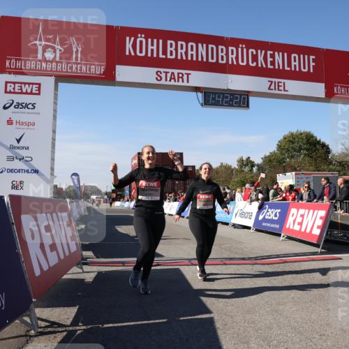 03.10.2025 - Köhlbrandbrückenlauf Lena Gebhardt http://msf.ph/oto/9077529 03.10.2025 13:42:21 Ziel 5271, 6247 meine-sportfotos.de