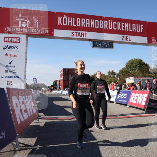 03.10.2025 - Köhlbrandbrückenlauf Lena Gebhardt http://msf.ph/oto/9077536 03.10.2025 13:42:21 Ziel 5271, 6247 meine-sportfotos.de