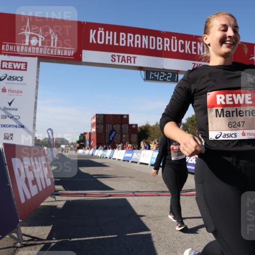 03.10.2025 - Köhlbrandbrückenlauf Lena Gebhardt http://msf.ph/oto/9077550 03.10.2025 13:42:22 Ziel 5271, 6247 meine-sportfotos.de