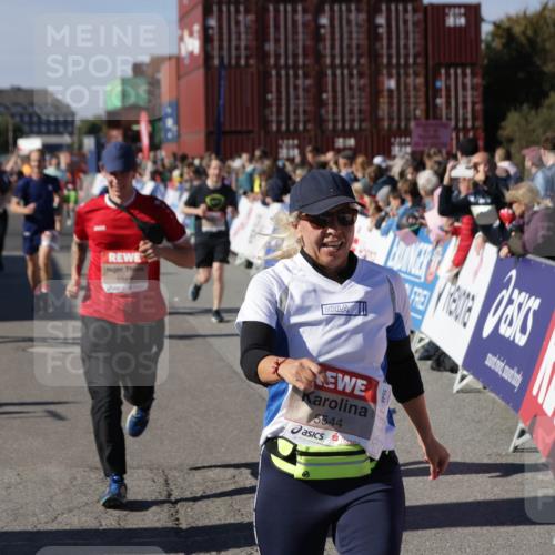 03.10.2025 - Köhlbrandbrückenlauf Jannik Wohlers http://msf.ph/oto/9077613 03.10.2025 13:17:17 Ziel 4361, 4404, 4988, 5031, 5073, 5090, 5429, 5479, 5544, 5638, 5642, 5667, 5890, 5943, 6389, 6431 meine-sportfotos.de