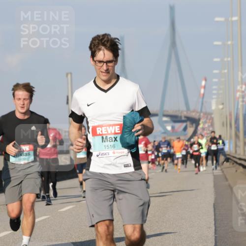 03.10.2025 - Köhlbrandbrückenlauf Jannik Wohlers http://msf.ph/oto/9077634 03.10.2025 09:52:32 Position 3 1402, 1516 meine-sportfotos.de