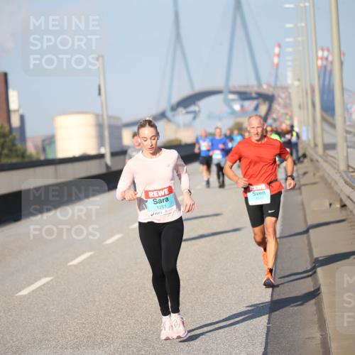 03.10.2025 - Köhlbrandbrückenlauf Jannik Wohlers http://msf.ph/oto/9077676 03.10.2025 09:44:29 Position 3 1251 meine-sportfotos.de