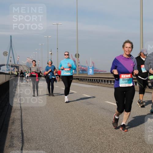 03.10.2025 - Köhlbrandbrückenlauf Fabian Wolf http://msf.ph/oto/9077697 03.10.2025 10:15:56 Position 3 3094, 311 meine-sportfotos.de