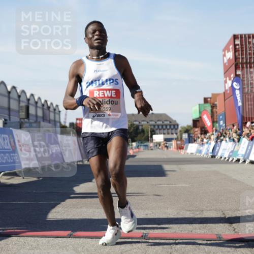 03.10.2025 - Köhlbrandbrückenlauf Jannik Wohlers http://msf.ph/oto/9077702 03.10.2025 12:48:29 Ziel 6359 meine-sportfotos.de