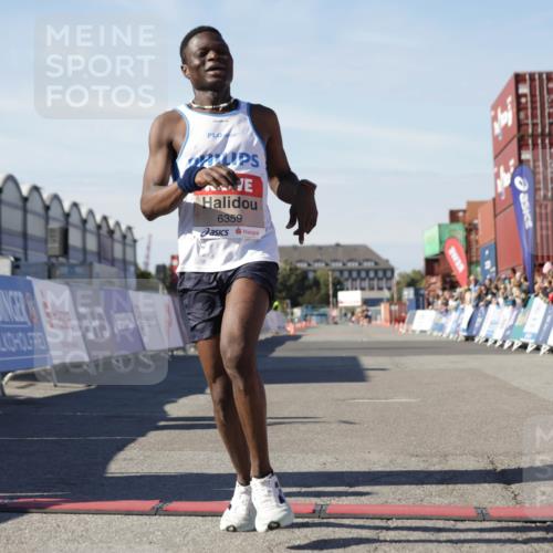 03.10.2025 - Köhlbrandbrückenlauf Jannik Wohlers http://msf.ph/oto/9077713 03.10.2025 12:48:29 Ziel 6359 meine-sportfotos.de