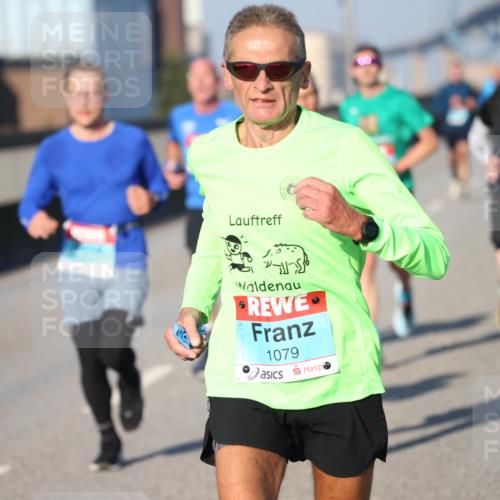 03.10.2025 - Köhlbrandbrückenlauf Jannik Wohlers http://msf.ph/oto/9077735 03.10.2025 09:44:43 Position 3 1079 meine-sportfotos.de