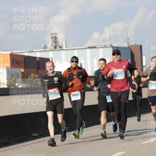 03.10.2025 - Köhlbrandbrückenlauf Jannik Wohlers http://msf.ph/oto/9077767 03.10.2025 09:52:37 Position 3 3320, 1125, 2696, 1722, 1673 meine-sportfotos.de