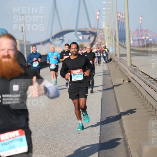 03.10.2025 - Köhlbrandbrückenlauf Jannik Wohlers http://msf.ph/oto/9077785 03.10.2025 09:44:46 Position 3 1550 meine-sportfotos.de