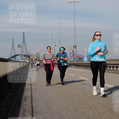 03.10.2025 - Köhlbrandbrückenlauf Fabian Wolf http://msf.ph/oto/9077801 03.10.2025 10:15:59 Position 3 3, 2597 meine-sportfotos.de