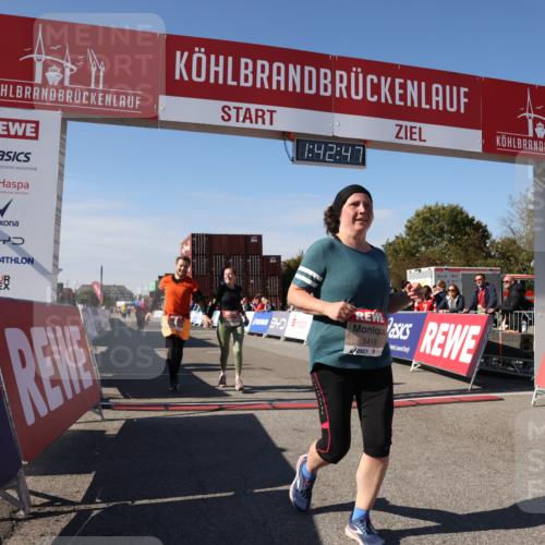 03.10.2025 - Köhlbrandbrückenlauf Lena Gebhardt http://msf.ph/oto/9077832 03.10.2025 13:42:47 Ziel 4944, 5086, 5254, 5418, 6160, 6161, 6260, 6468, 6469 meine-sportfotos.de