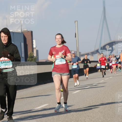 03.10.2025 - Köhlbrandbrückenlauf Jannik Wohlers http://msf.ph/oto/9077835 03.10.2025 09:52:40 Position 3 1722, 1673, 1410 meine-sportfotos.de