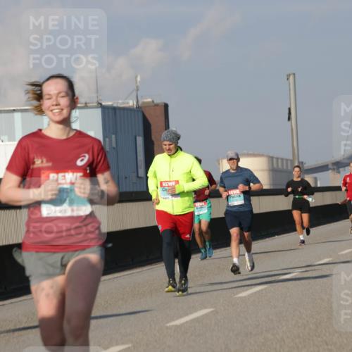 03.10.2025 - Köhlbrandbrückenlauf Jannik Wohlers http://msf.ph/oto/9077903 03.10.2025 09:52:42 Position 3  meine-sportfotos.de