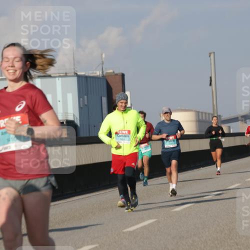 03.10.2025 - Köhlbrandbrückenlauf Jannik Wohlers http://msf.ph/oto/9077918 03.10.2025 09:52:42 Position 3 1451 meine-sportfotos.de