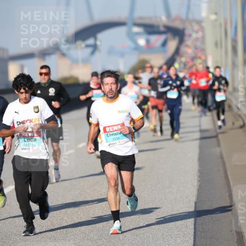 03.10.2025 - Köhlbrandbrückenlauf Jannik Wohlers http://msf.ph/oto/9077923 03.10.2025 09:44:55 Position 3 2820, 24, 1112, 3338 meine-sportfotos.de